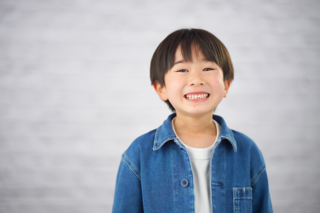 子どものうちから将来を見据えて歯並びを整える「小児矯正」